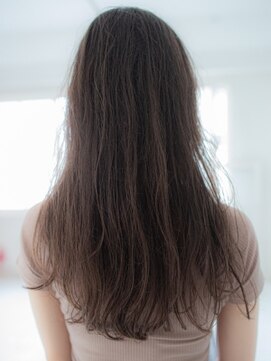 アマリス(Amaris) 人気のセミウェットなロングスタイル20代/30代/40代/庭瀬