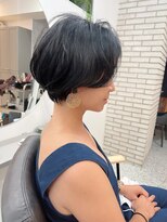 《30.40.50代》前下がりショートボブ×透明感カラー
