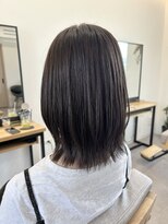 リム(Lim)&nbsp;ミディアム　外ハネ　ダークアッシュ