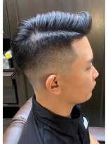 ミリオンバックス 御徒町店(Million Backs)&nbsp;アイロンパーマ×スキンフェード<理容室>[メンズ/眉毛/バーバー]