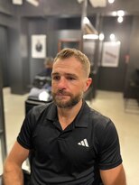 ザマンリバレッジニューヨーク(THE MAN LeverageNewYork)&nbsp;大人外国人風メンズショートフェード：大村　大心