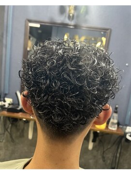ライサンヘアネパール(Raisan Hair Nepal) メンズカーリーパーマ