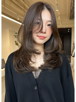 アーバン(URBAN.)の写真/【名駅5分】貴方だけに似合う褒められミディアムヘア&まとまって自宅でも扱いやすい憧れロングヘアが好評!