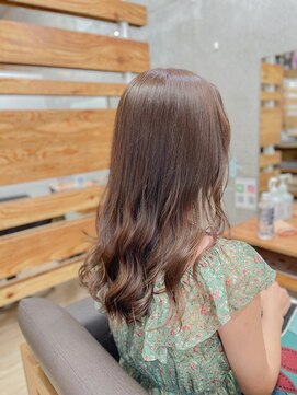 ヴィアラ(Hair Make ViaLa) チョコレートブラウン/韓国風ゆるウェーブ/小顔レイヤー/透明感