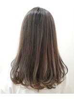 リノ(Lino)&nbsp;グラデーショングレージュカラー