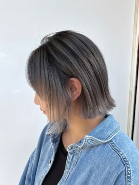 リングバイモアムー(Ring by Moremuu) Issy シャドールーツバレイヤージュ ボブ