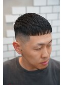 クロップスタイル　スキンフェード