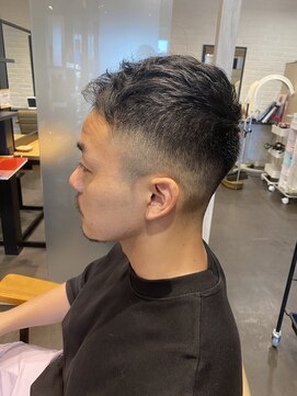 レヴィ 神楽坂(Levi) フェードカットメンズ