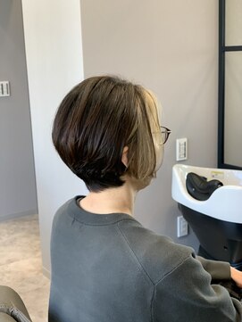 ドゥリアン Deux Lien ナチュラルな前下がりボブ