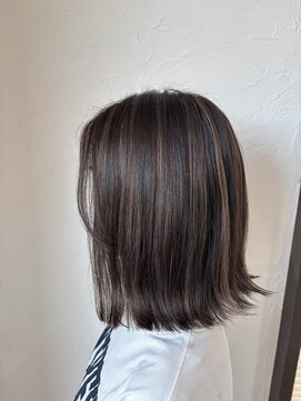 アストル(ASTRE) 外ハネロブ×ハイライトカラー