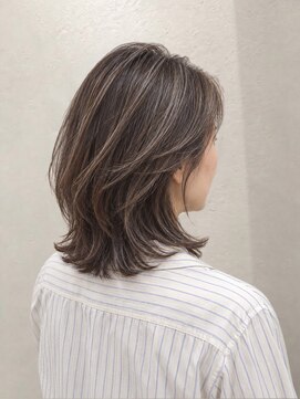 アトラ ハッピーヘアライフ 昭和町店(attra happyhairlife) 外ハネミディ×ハイライト 毛流れ/前髪カット