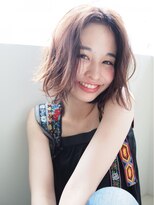 ナヌーク シブヤ(nanuk shibuya) クセを生かした色気ありのナチュラルクールなボブ。アッシュ系◇