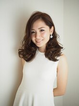 【トリートメントを挟み込む！？】アクアパーマは、ふんわりしなやかな♪お手入れラクチン！スゴイパーマ！