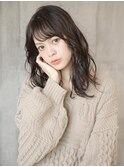黒髪のミディアム
