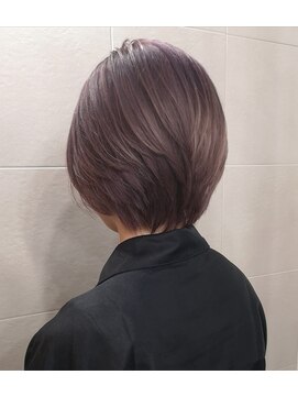 リリス(l'iris) くびれショート×オリーブグレージュチョコレートブラウン30代