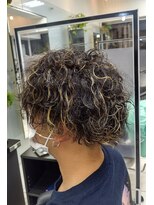 ヘアースタジオ ジェイワン(hair studio J ONE) 波巻き、波打ち、ツイスト、スパイラルパーマ