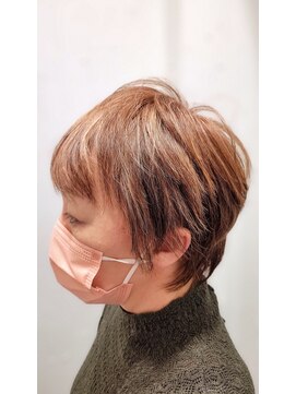 キザシ(KIZASI) 上品な脱白髪染めに必要なのは深みのあるローライトです