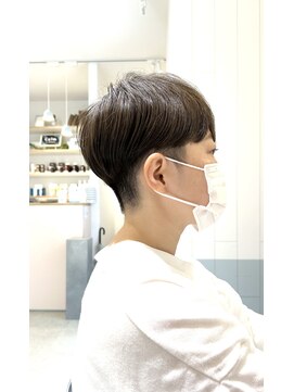 カームバイリベルタ(calm by Re:berta) 20代30代40代におすすめ◎刈上げマッシュショート