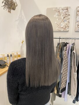 ジジ チーク 栃木(Gigi cheek) ・王道グレージュカラー