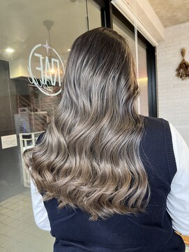 ラフトーキョウセカンド(RAF TOKYO 2nd) KURO流シャドールーツバレイヤージュ