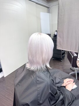 テテ(TETE) ホワイトカラー　心斎橋×長堀橋