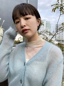 シータ(sheta) 【表参道sheta小林】10代20代30代前髪ありフルバングショート