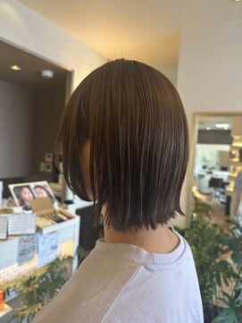 ルシード スタイル レクラ 栄生店(L'UCIDO STYLE L'eclat) 切りっぱなしボブ