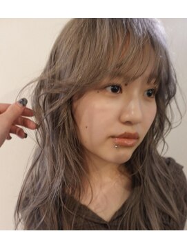 ゾーイダイミョウ(ZOEY daimyo) 柔らかいハイトーングレージュ