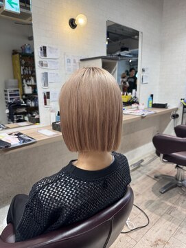 コワファーストナガサキシャンプーボーイ(COIFF1RST NAGASAKI SHAMPOO BOY) ぱつっとボブ