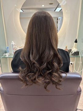 松本平太郎美容室 銀座パートフォー(PART４) 透明感のあるハイトーンアッシュ　◎２０代　３０代　４０代