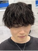 黒髪波巻きスパイラルシャドウパーママッシュウルフ2ブロック