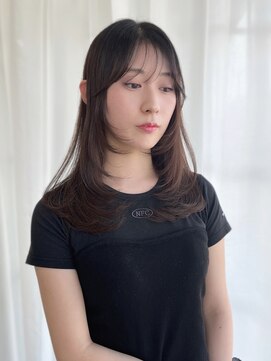 シキ サカイテン(SHIKI) シースルーバング&レイヤーで、艶髪の中にも軽さを☆