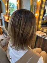 オークモス(OakMoss)&nbsp;バレイヤージュ×ミディアムレイヤー