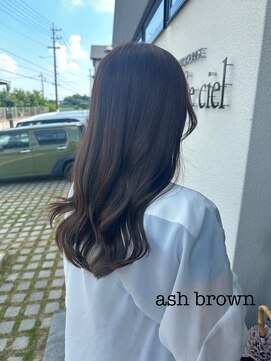 ベージュカラー×巻き髪