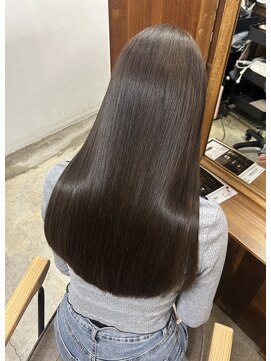 クイ(quii) 自然なストレートで圧倒的なツヤ髪に◎お悩み解決します！