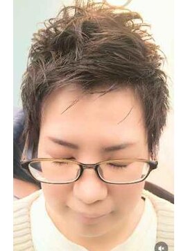 エッジリフ 京都四条店(edge ref) どんな骨格、顔型、髪質にもフィットするベリーショート