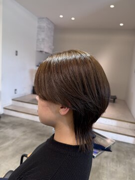 グランデュール 浜松小豆餅店(GRANDEUR) ウルフカット