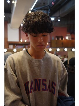 エディ(Edy) メンズパーマスペインカールケアパーマ刈り上げ眉毛カット岡山