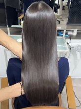 地毛風ストレートでお客様のなりたいヘアスタイルを叶えます★[横浜駅/髪質改善/レイヤーカット/縮毛矯正]