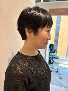 モンルル プル(mon loulou + plus) 大人ショート、レディースショート、耳掛けショート