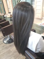 アトレ コウベ(Attrait KOBE)&nbsp;ストレートハイライト×ロングヘア