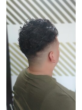 バーバーバー 都賀(BARBER-BAR) フェードパーマ