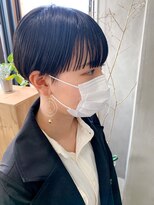 テトヘアー(teto hair) 刈り上げマッシュショート、刈り上げ女子、黒髪、ワイドバング