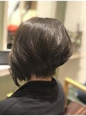 前下がりボブスタイル