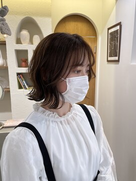ウユ(uyu) ナチュラル外はねボブ