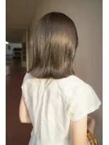 ニードバイスケール(NEED by SCALE)&nbsp;ボブカーキグレージュ