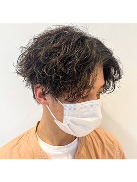 メンズデザイン シャビ(Men's design Shabbi) センターパート×ツイストスパイラルパーマ