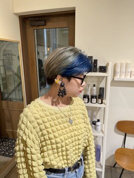 ワンバイワンクラッカ(one by one CLACCA) フロントデザイン　ブルー