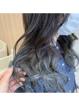 アッシュ 北千住店(Ash) ダークグレーカラー