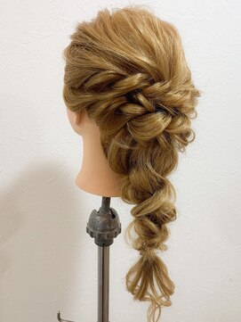 ファレ(Phalae) クイックヘアセット